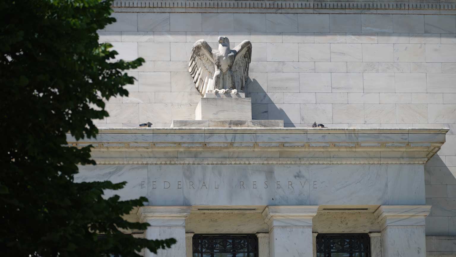 Oil Price Fluctuations May Influence Federal Reserve's Interest Rate Decisions