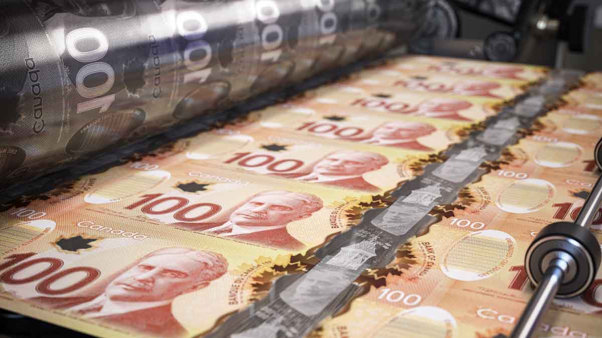 Barclays Lowers Canadian Dollar Outlook Amid Trade Tensions
